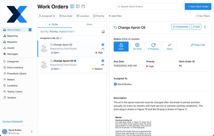 MaintainX - interface.
