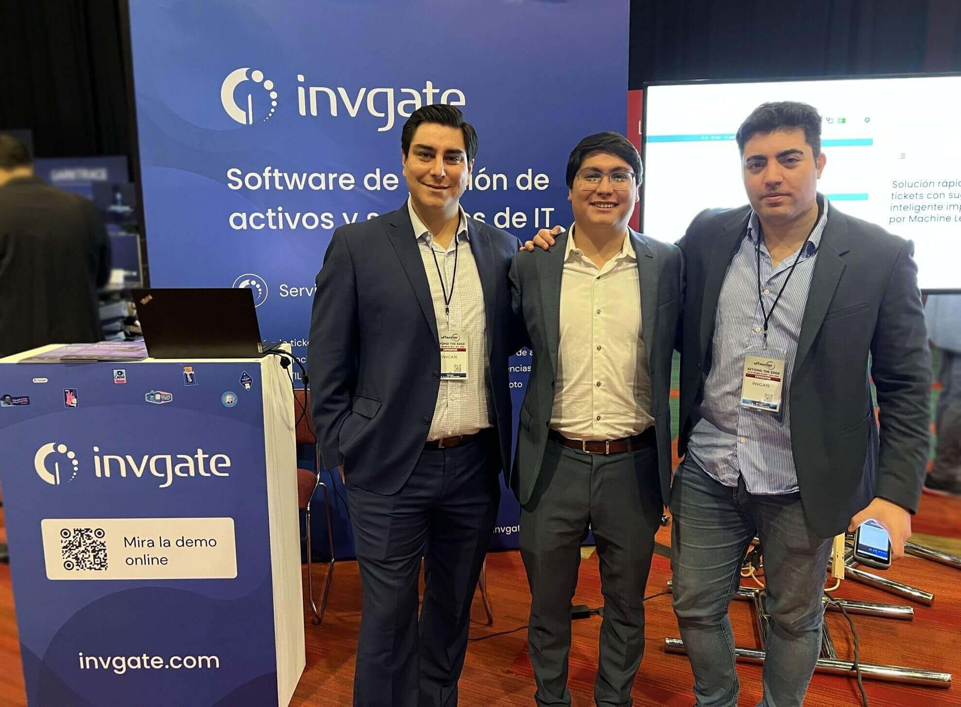 Los expertos de InvGate Ricardo Lira, Daniel Zabala Hernández y Nahuel Campos, en la conferencia IT Masters CON CDMX 2022.